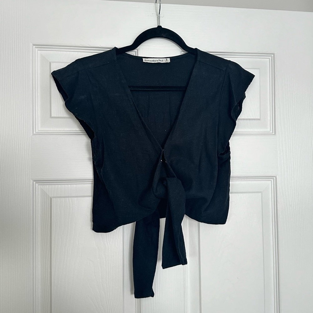 Abercrombie & Fitch Tie-Front Ruffle Linen Top